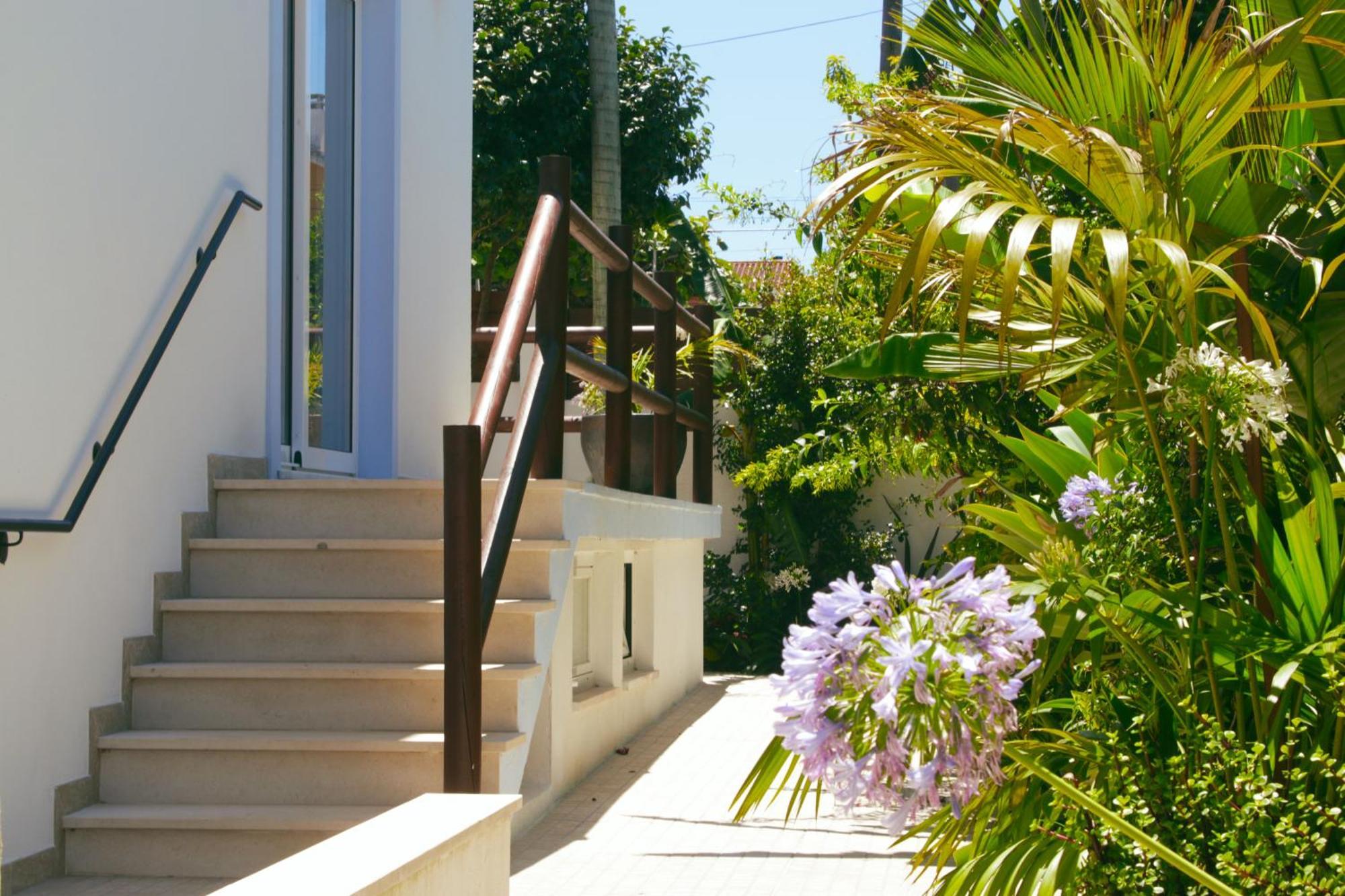 Vila Vale Guest House - Surf & Yoga Charneca  Exteriér fotografie